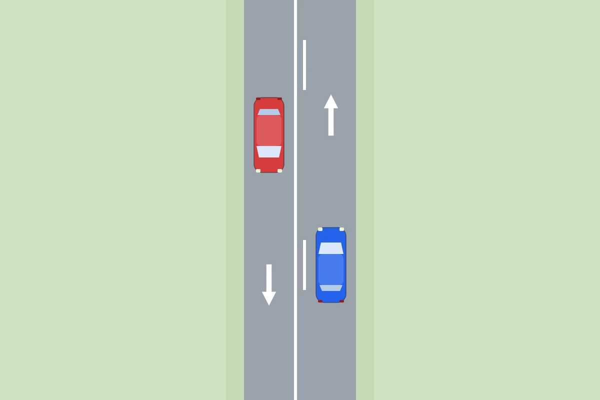 Schema van bovenaf: een weg met verkeer in beide richtingen, met in het midden een doorgetrokken streep en daarnaast aan één kant een onderbroken streep, en twee auto’s aan weerszijden