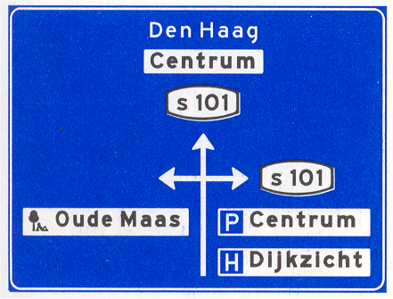Verkeersbord: Voorwegwijzer binnen de bebouwde kom met interlokaal doel, lokaal doel, een dagrecreatiecentrum, objecten en stadsroutenummers