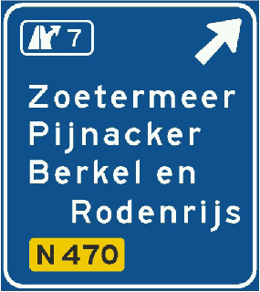 Verkeersbord K2 (2): Voorwegwijzer langs autosnelweg voor de afgaande richting, met afstandaanduiding, afritnummer, interlokale doelen (bovenste doel = afritnaam), verwijzing naar vliegveld/luchthaven en routenummer niet-autosnelweg