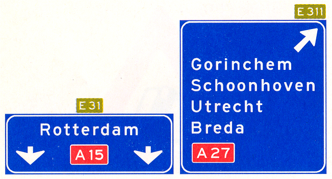 Verkeersbord K4 (1): Hoge beslissingswegwijzer langs autosnelweg met rijstrookpaneel voor de doorgaande richting en aftakkingspaneel voor de afgaande richting, met interlokale doelen, routenummers autosnelwegen en Europese hoofdroutes